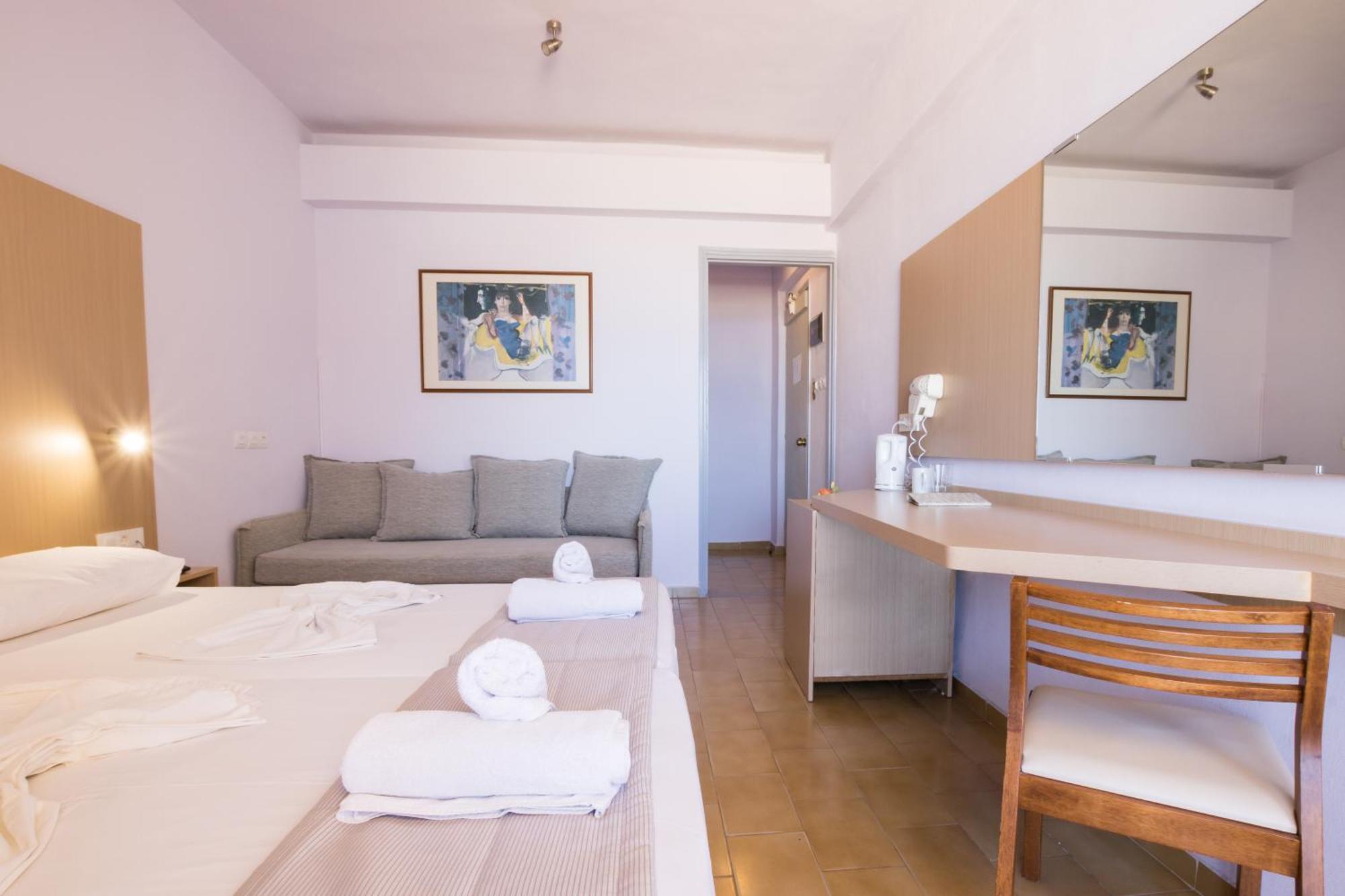 Atlantis Hotel Karpathos Bagian luar foto
