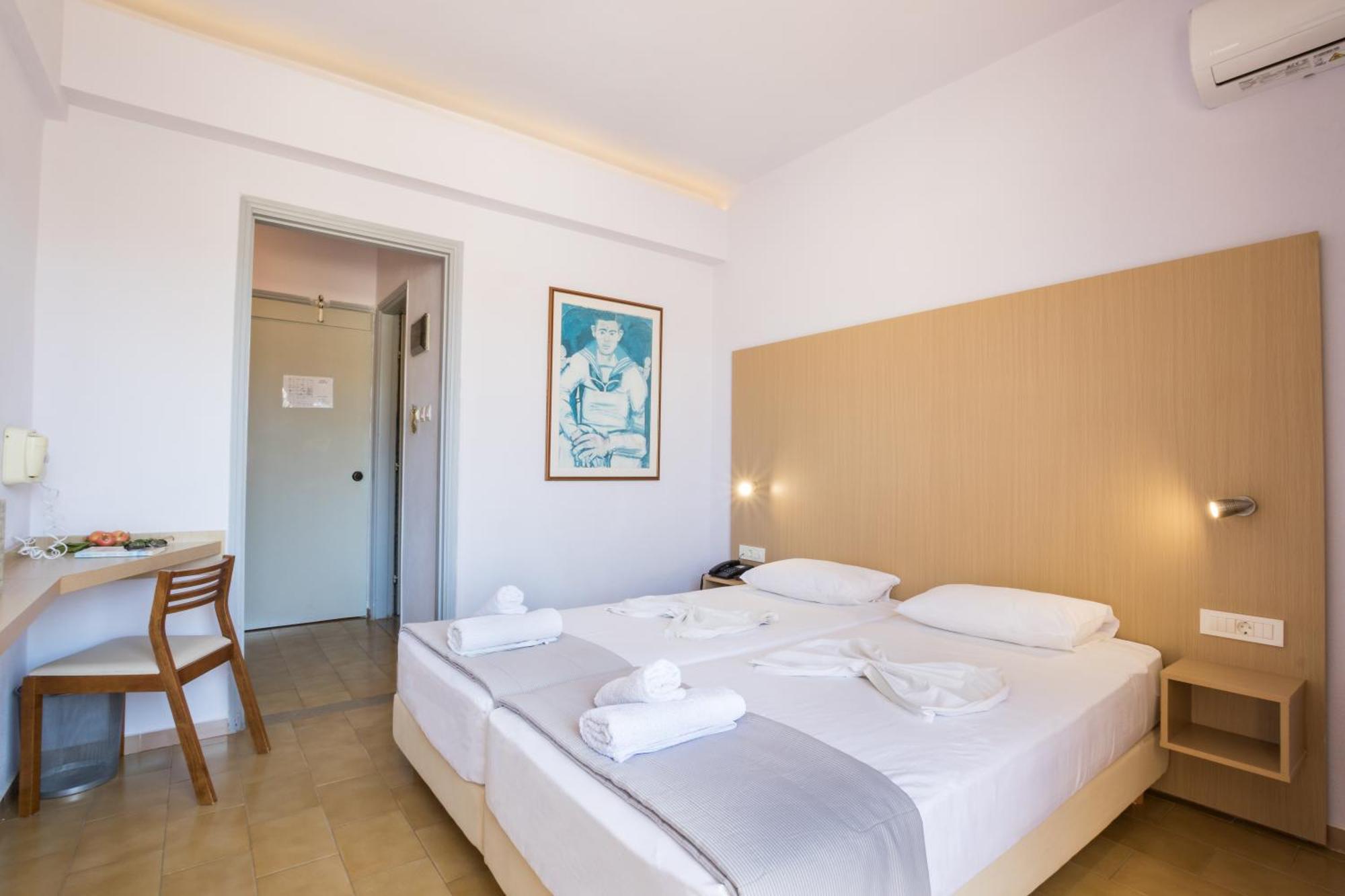 Atlantis Hotel Karpathos Bagian luar foto