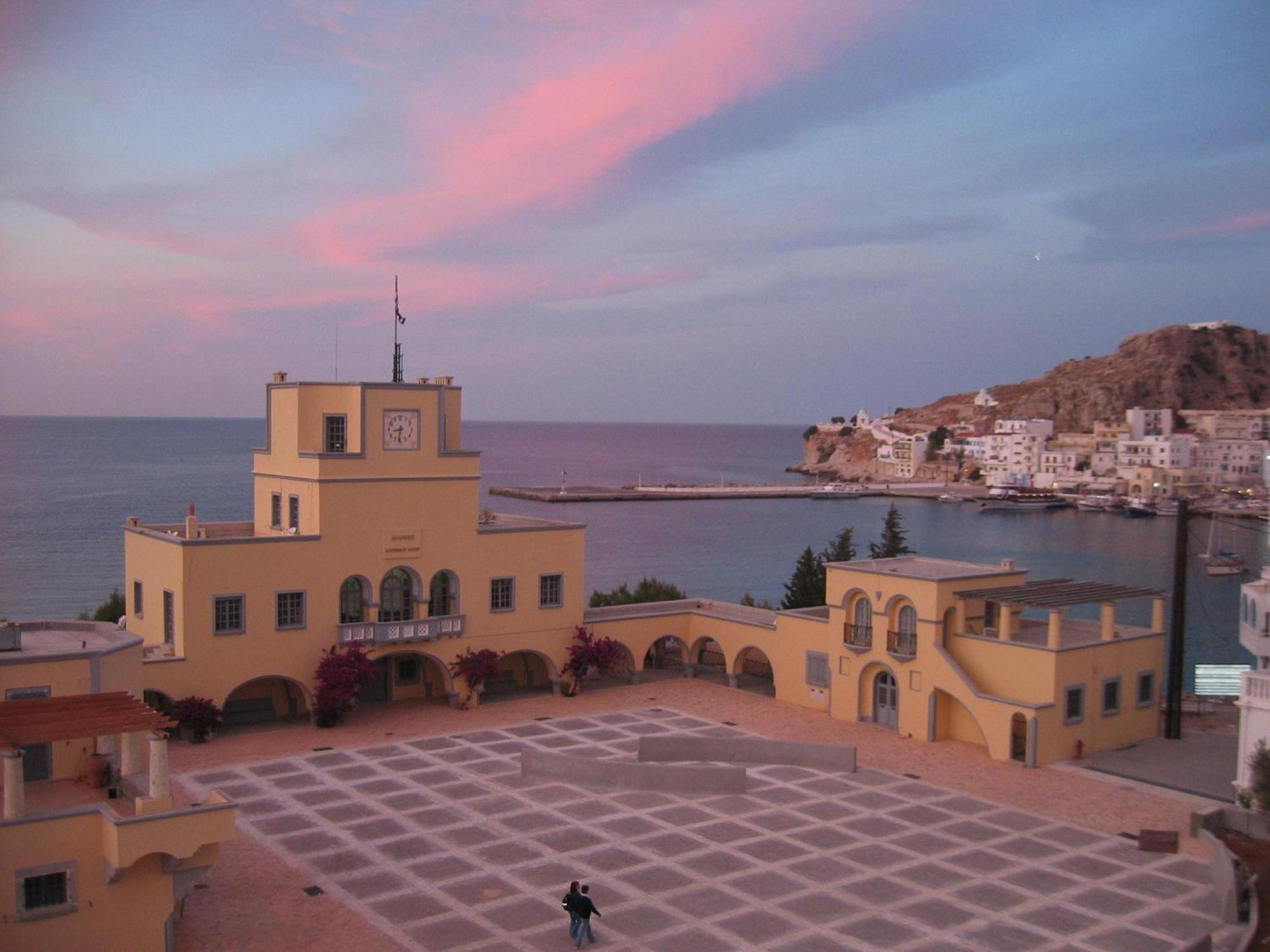Atlantis Hotel Karpathos Bagian luar foto